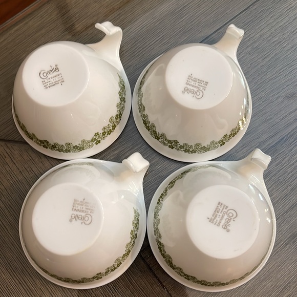 Vintage Corelle Corning Spring Blossom Green Four 8 ounce Tea Cups Hook Handles - Picture 5 of 7